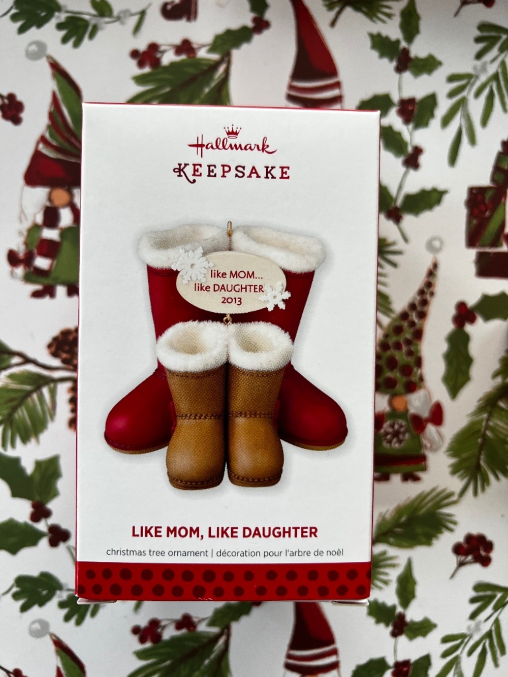 Hallmark 2013, “LIKE MOM, LIKE DAUGHTER” ornament NIB